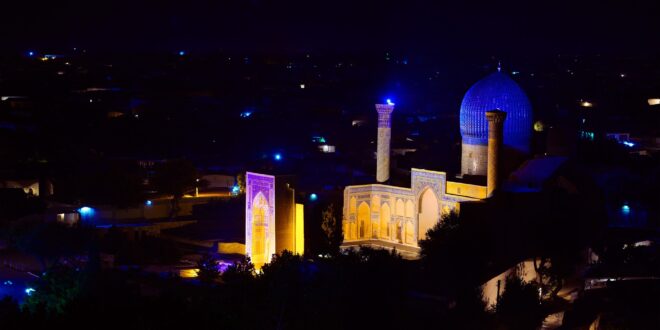 Samarkand Registan Nachtfoto