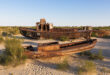 Gestrandete Schifferboote in der Aralkum-Wüste