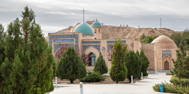 Moschee und Festung Nurata